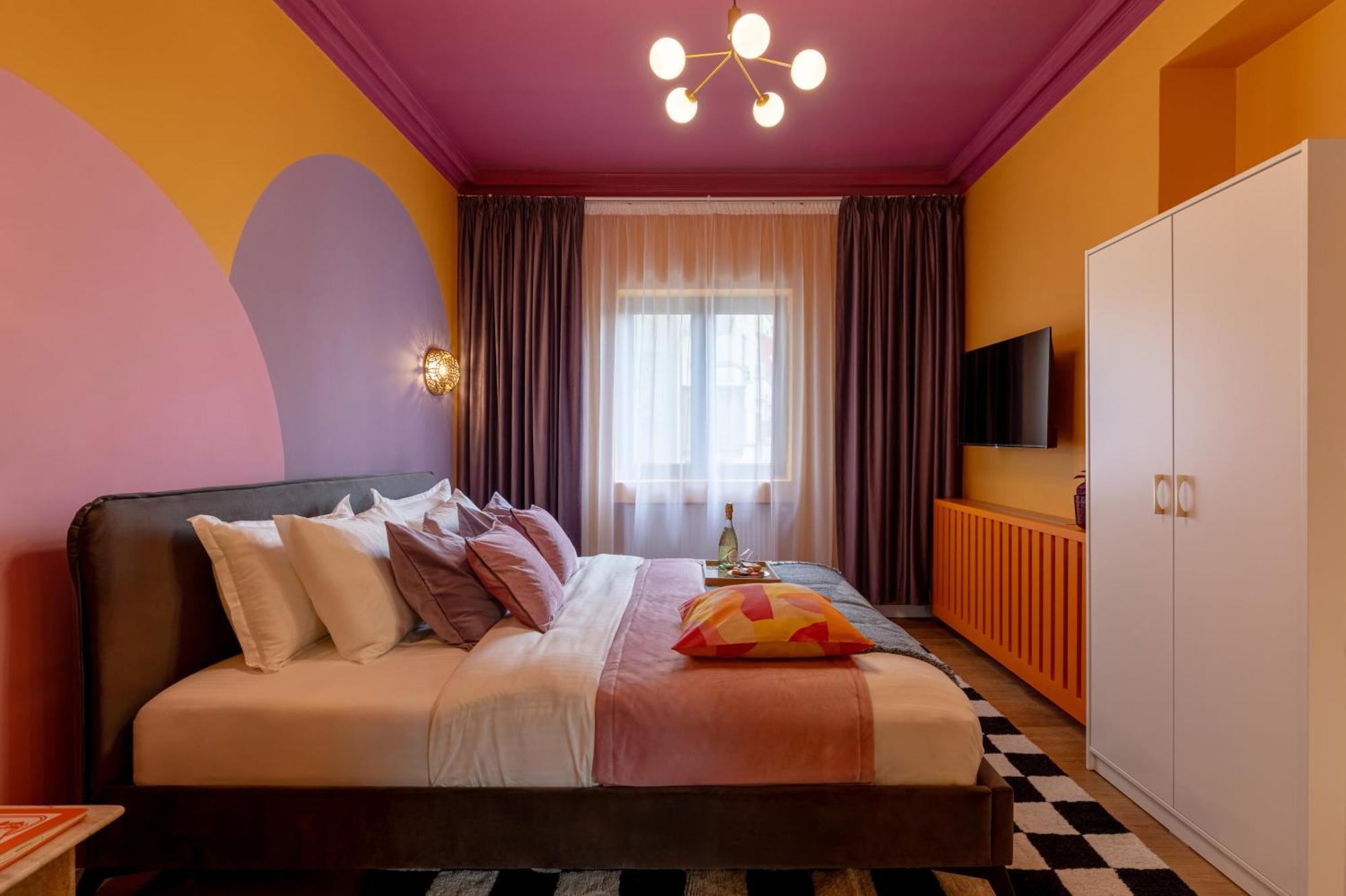 Wes Anderson In Apartament Bucureşti